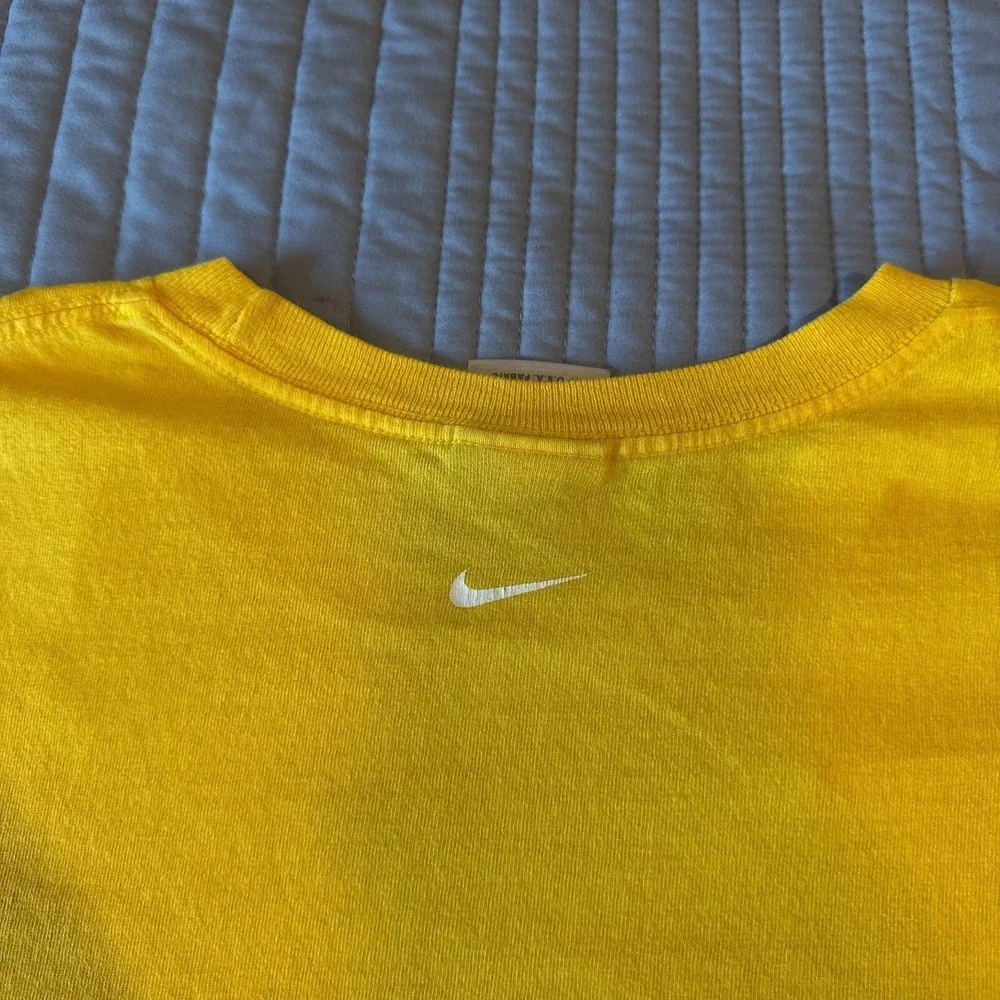 Vintage Y2K Nike Lebron Tee Shirt Adult‎ Size 2XL XXL Yellow Sneaker Logo Boxy